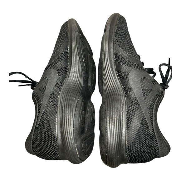 Nike Revolution 4 ‘Triple Black’ Women’s Sneakers – Size 9 USA pre-loved - Picture 3 of 12